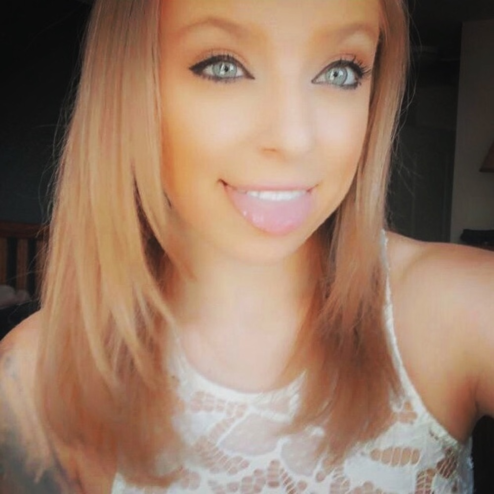 Meet your Posher, Kayla